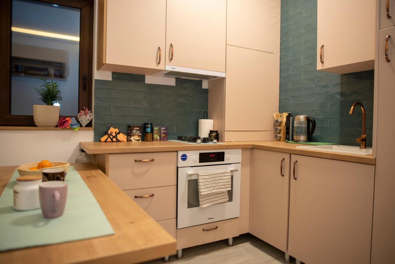 Cross Caraiman View 1 Apartment บุชเตนี ภายนอก รูปภาพ