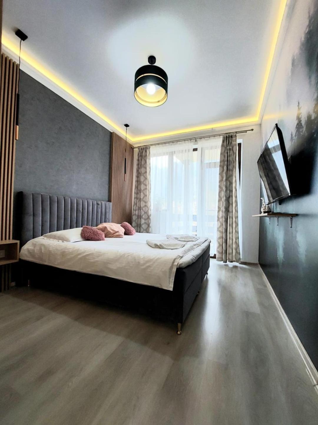 Cross Caraiman View 1 Apartment บุชเตนี ภายนอก รูปภาพ