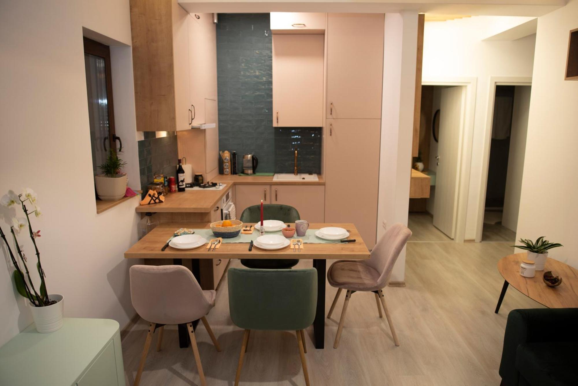 Cross Caraiman View 1 Apartment บุชเตนี ภายนอก รูปภาพ