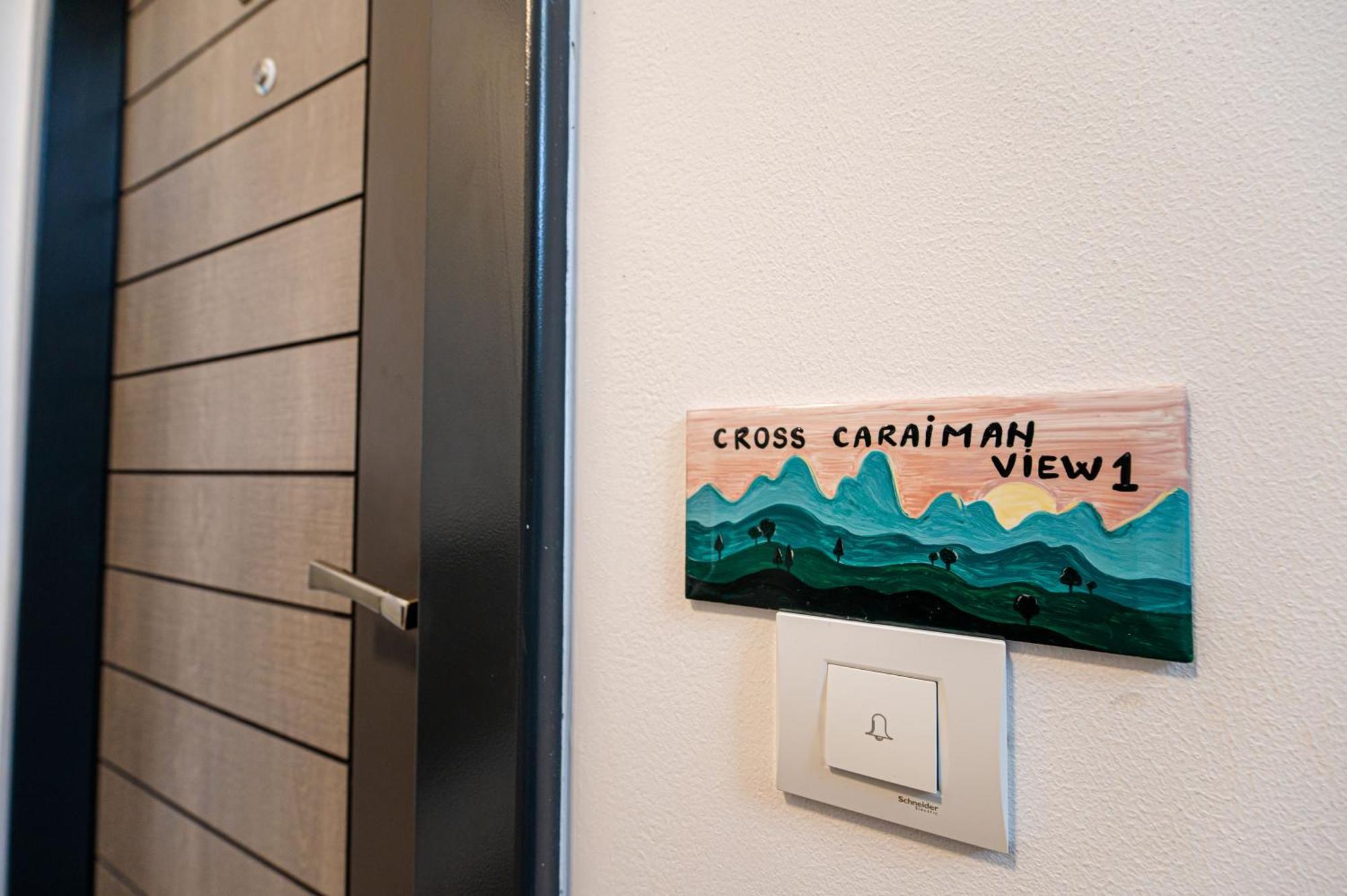 Cross Caraiman View 1 Apartment บุชเตนี ภายนอก รูปภาพ